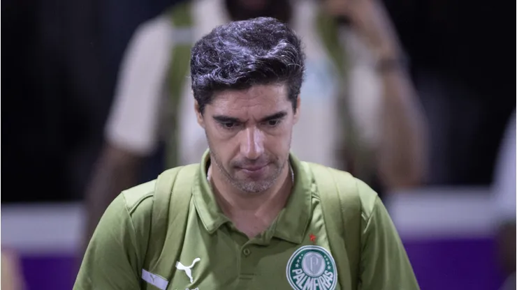 Abel Ferreira, técnico do Palmeiras durante partida no Brasileirão.