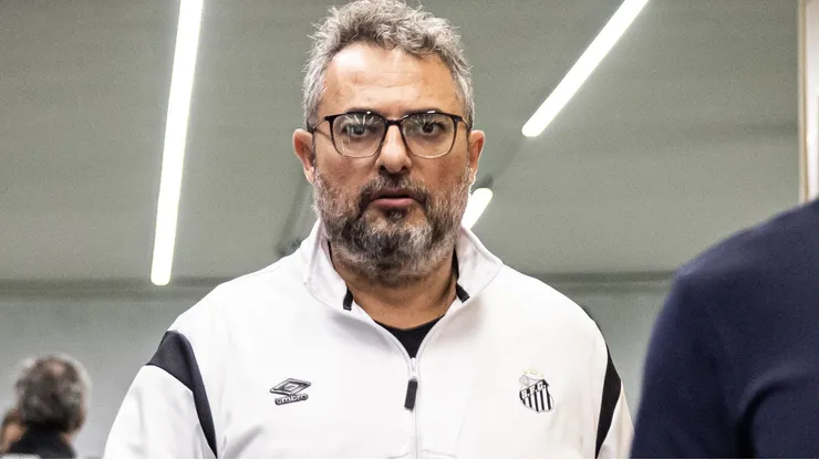 Alexandre Mattos não conseguiu sacramentar a contratação. Foto: Raul Baretta/Santos FC