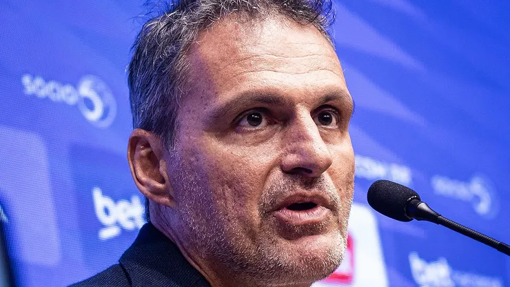 Bruno Spindel durante entrevista de apresentação no Cruzeiro