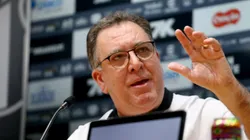 Marcelo Teixeira libera meia para o Galo.