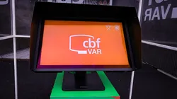 VAR no Brasileirão. Foto: Fabio Giannelli/AGIF