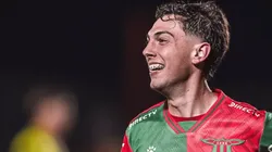 Agustín Albarracín, atacante do Boston River em partida pelo campeonato uruguaio (Foto: Divulgação/Boston River)