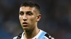 Monsalve, meia-atacante do Grêmio em partida pelo campeonato brasileiro (Foto: Pedro H. Tesch/Getty Images)