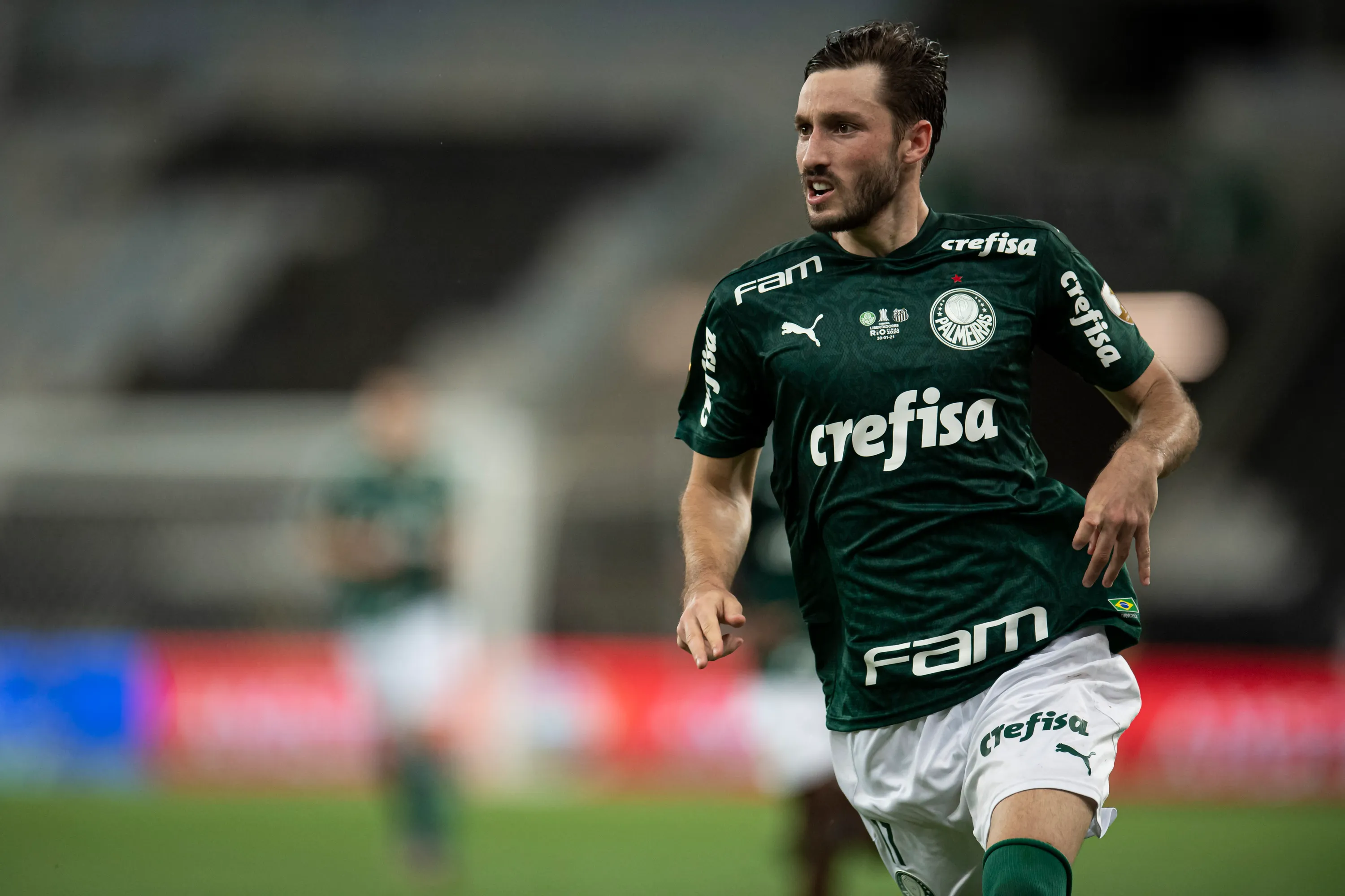 Vina, ex-jogador do Palmeiras, durante partida contra o Santos no estadio Maracana pelo campeonato Libertadores 2020. Foto: Jorge Rodrigues/AGIF