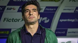 SP - SAO PAULO - 06/11/2025 - BRASILEIRO A 2025, PALMEIRAS X SANTOS - Abel Ferreira tecnico do Palmeiras durante partida contra o Santos no estadio Arena Allianz Parque pelo campeonato Brasileiro A 2025. Foto: Fabio Giannelli/AGIF
