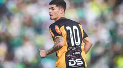 Rômulo durante a primeira passagem pelo Aurinegro