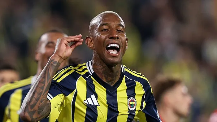Talisca no Fenerbahce. Foto: Ahmad Mora/Getty Images