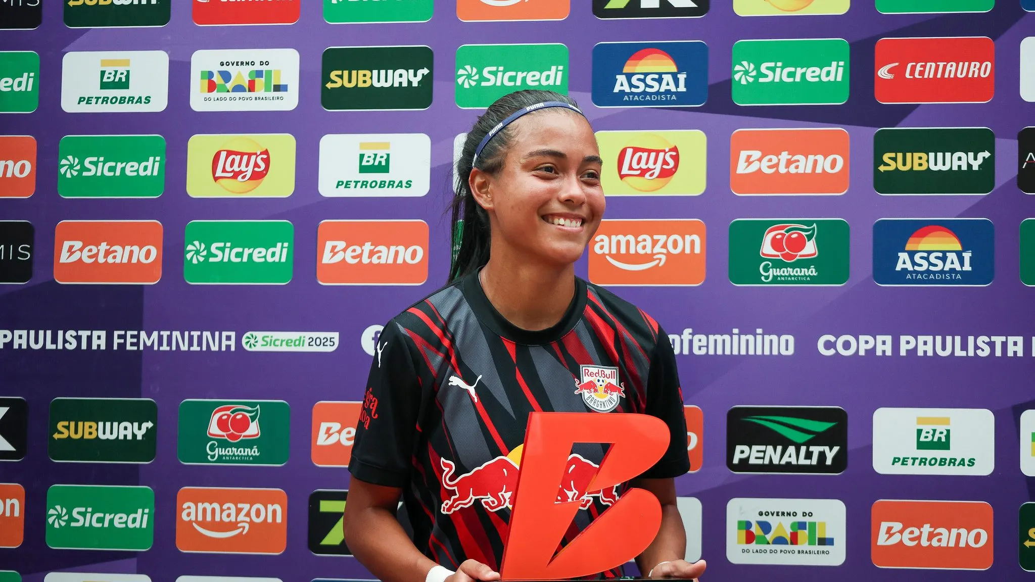 Dos Santos pela final da Copa Paulista Feminina com o Bragantino