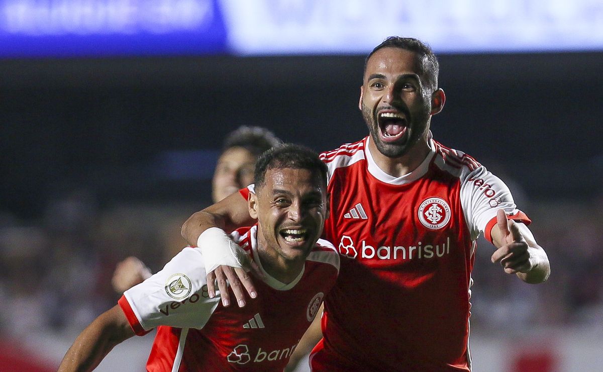 Santos acerta salários com Thiago Maia, volante quer voltar e busca sinal positivo do Internacional