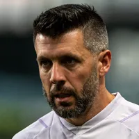 Paulo Pezzolano pede César Araújo ao Internacional