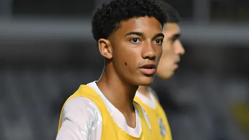 Atacante tem o futuro incerto – Foto: Jota Erre/AGIF.