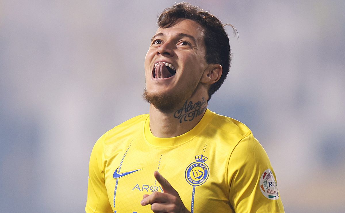 Grêmio esquece Anderson Talisca e volta a demonstrar interesse em Otávio, do Al-Qadisiyah