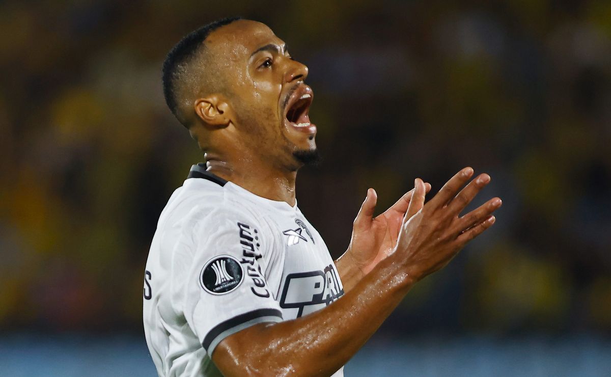 Marlon Freitas rompe o silêncio e explica saída do Botafogo em coletiva: “Não tem como apagar”