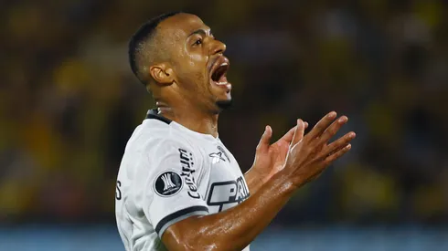 Volante deixou um recado – Foto: Ernesto Ryan/Getty Images.