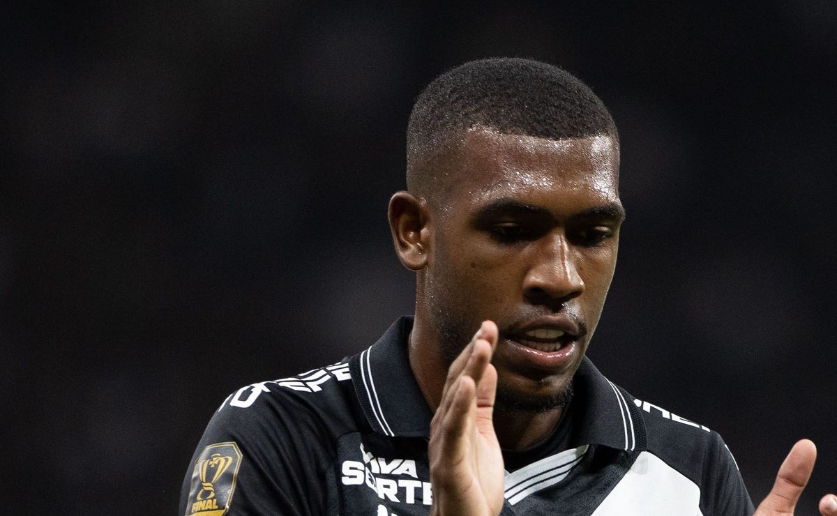 Flamengo tentou contratação de Rayan na última janela e atacante do Vasco não quis trocar de clube