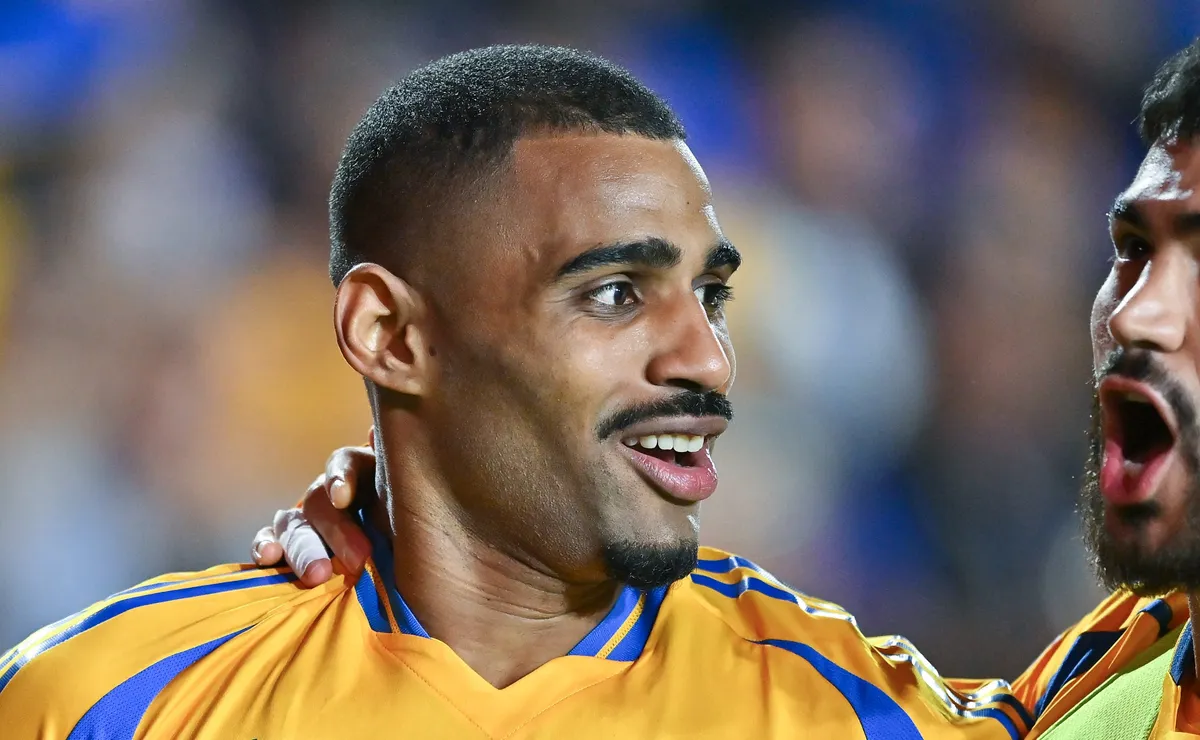 Concorrência Europeia! Time francês entra na briga com o Palmeiras pela zagueiro Joaquim do Tigres-MEX