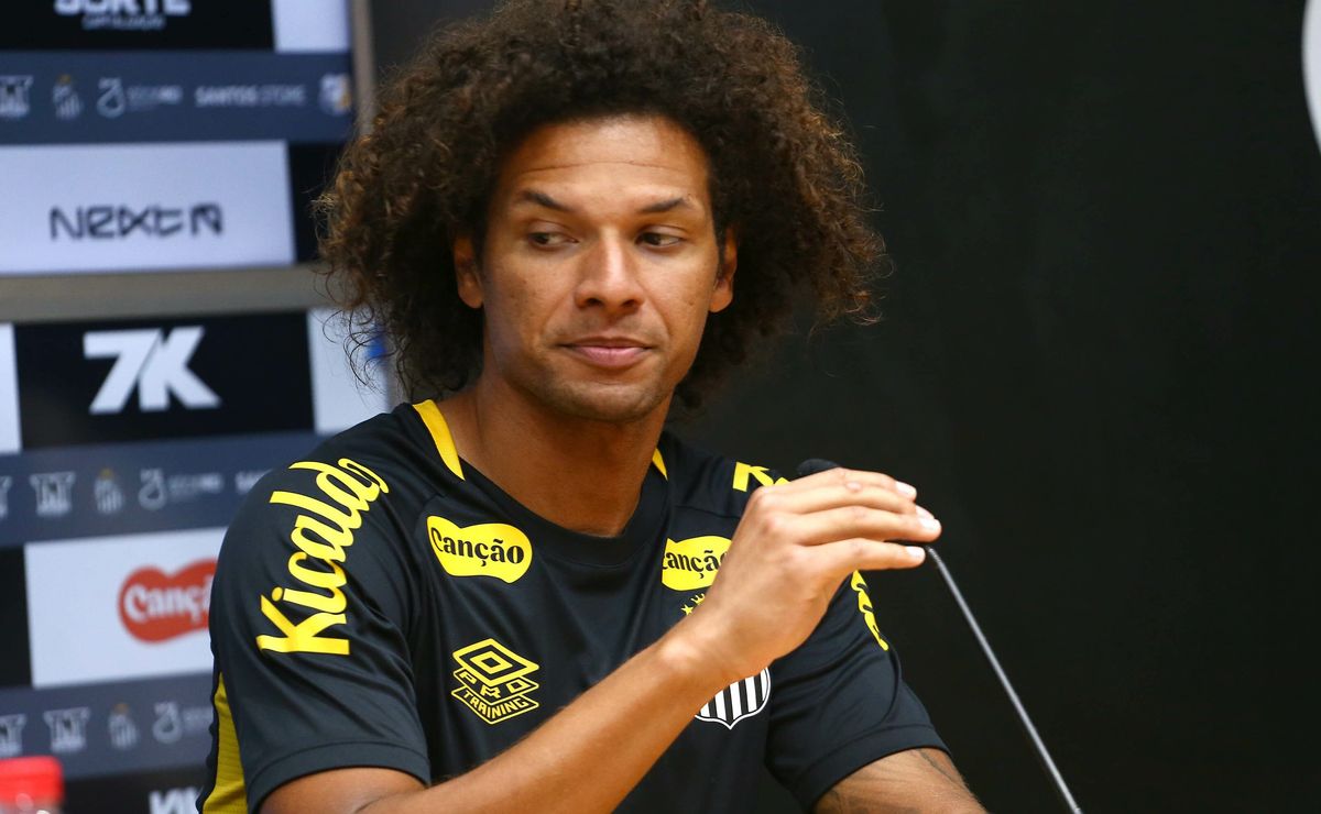 Arão detalha como provocou Gabigol a assinar com o Santos e revela previsão feita no Flamengo