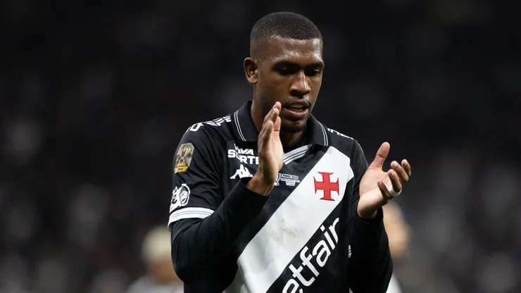 SP - SAO PAULO - 17/12/2025 - COPA DO BRASIL 2025, CORINTHIANS X VASCO -Rayan jogador do Vasco lamenta durante partida contra o Corinthians no estadio Arena Corinthians pelo campeonato Copa Do Brasil 2025. Foto: Joisel Amaral/AGIF