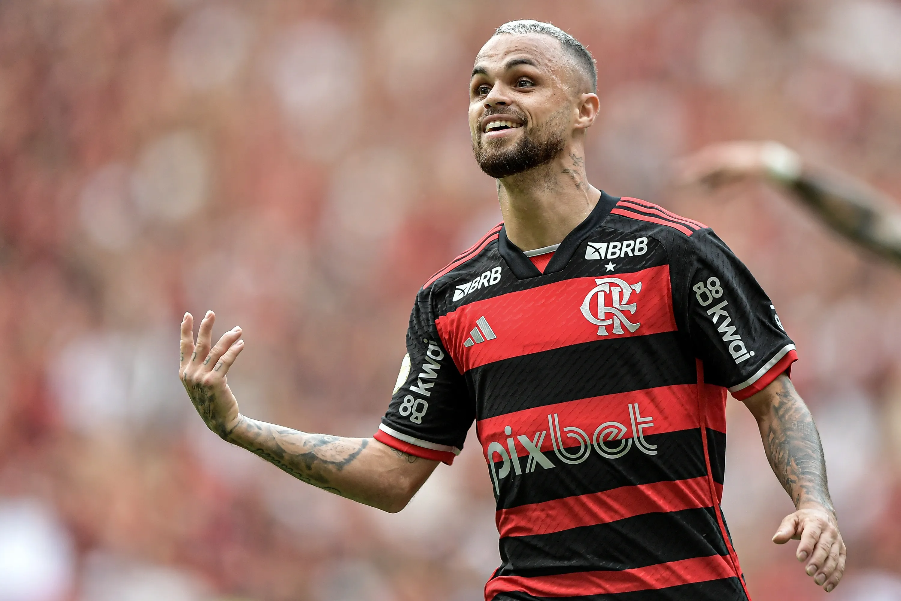 Michael comemorando gol marcado em 2024. Foto: Thiago Ribeiro/AGIF