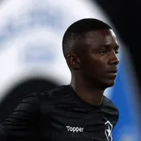 Flamengo avança para assinar com Andrew, ex-Botafogo