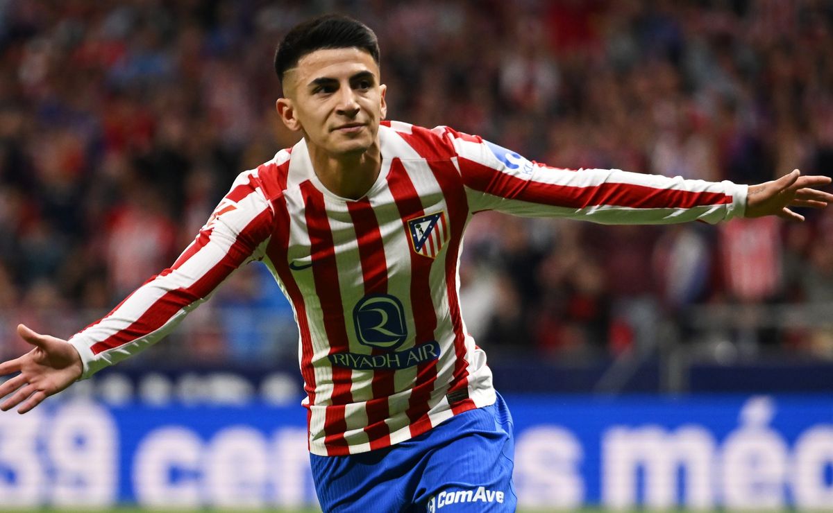 Especulado no Palmeiras, Thiago Almada soma números sólidos no futebol europeu