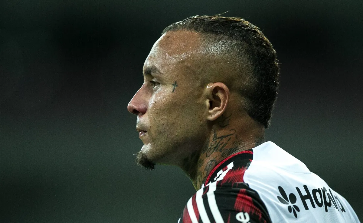 Foco na renovação: Flamengo blinda Everton Cebolinha após tentativa de troca por Kaio Jorge