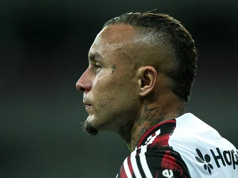 Flamengo mira renovação com Cebolinha após interesse do Fluminense