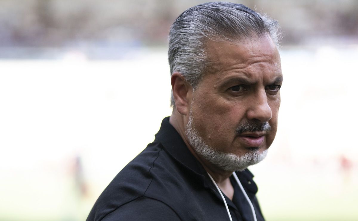 Em negociação com Andrew, Flamengo não desiste e segue interessado em Gabriel Brazão