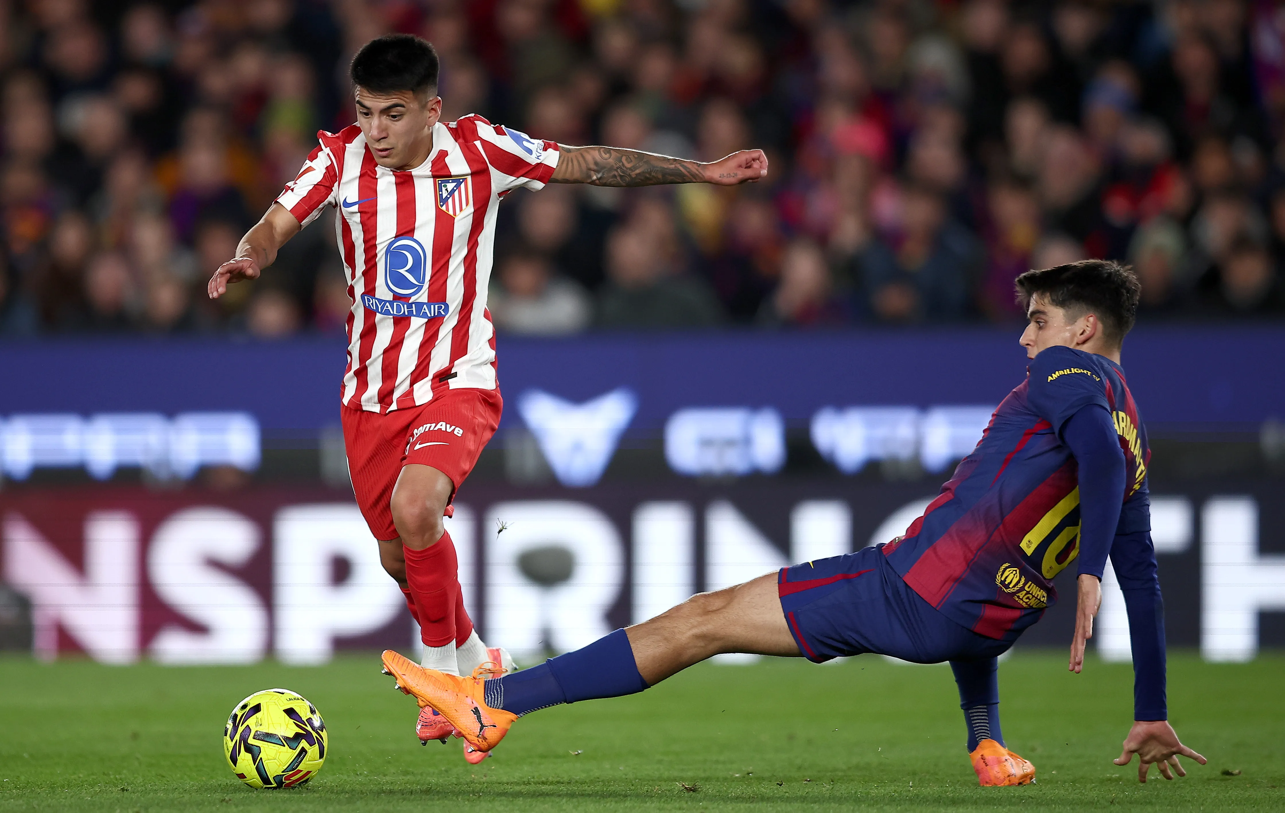 Thiago Almada em partida diante do Barcelona. Photo by Eric Alonso/Getty Images