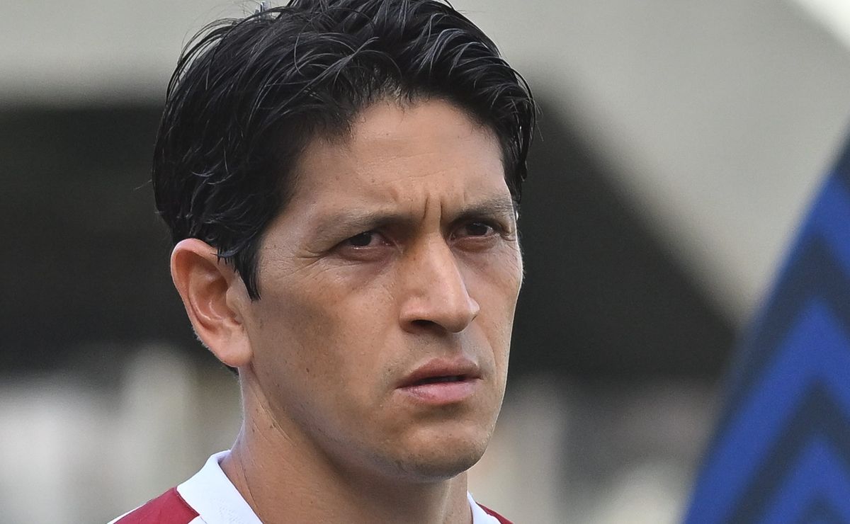 Cano sofre lesão no joelho e vai passar por cirurgia no Fluminense; prazo de volta é de 45 dias