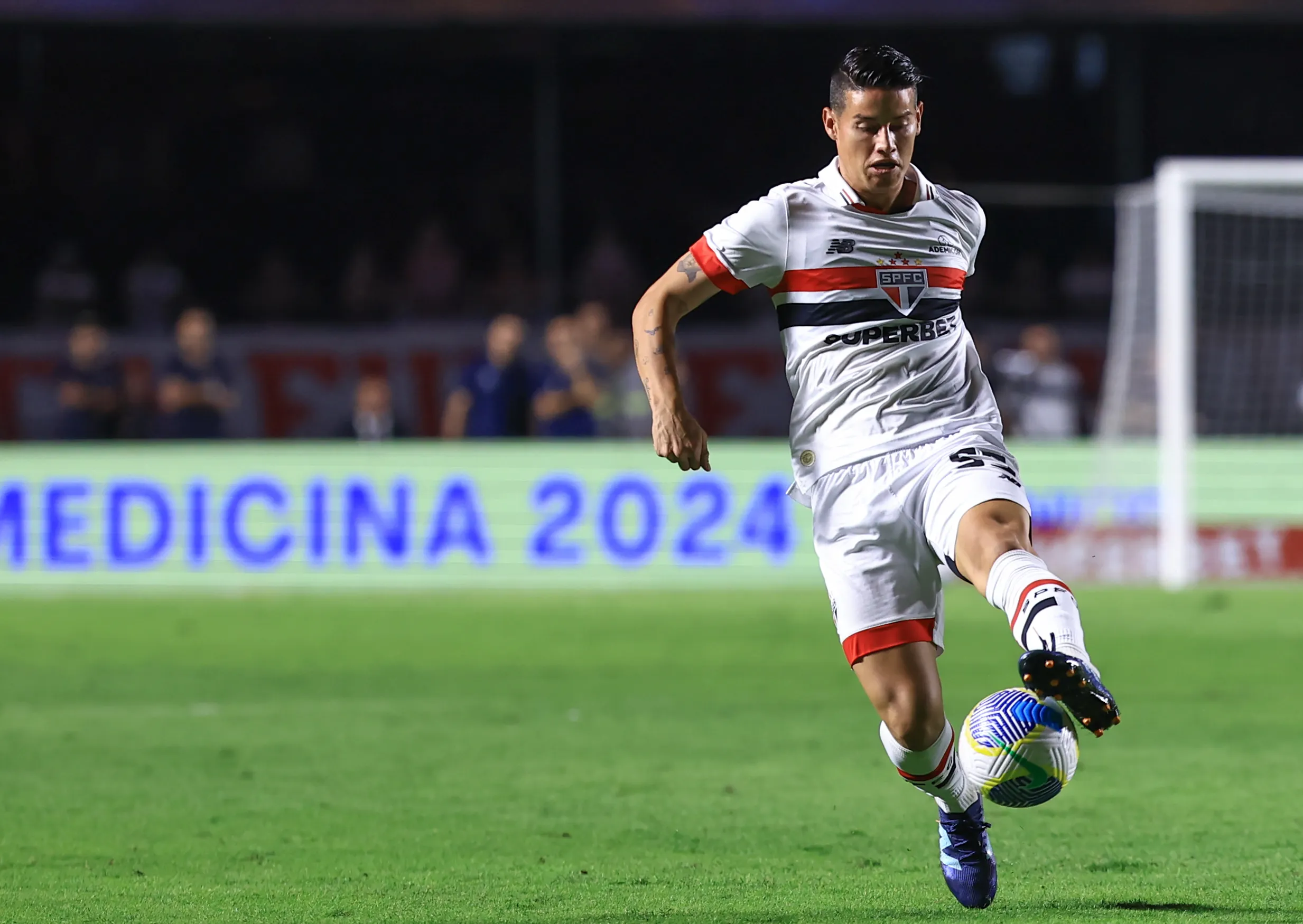 James Rodriguez quando era jogador do São Paulo. Foto: Marcello Zambrana/AGIF