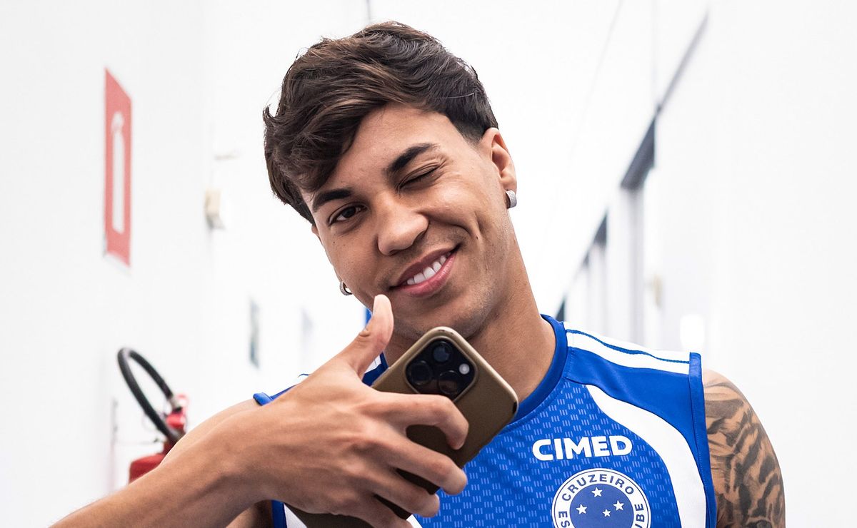 Kaio Jorge renova até 2030 e agente do atacante faz revelação sobre multa rescisória no novo contrato