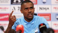 Douglas Costa deixou má impressão na última passagem. Foto: Matt King