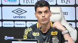 SP - SANTOS - 09/01/2026 - SANTOS, COLETIVA - Gabriel Brazao jogador do Santos durante coletiva de imprensa realizada no Vila Belmiro. Foto: Jota Erre/AGIF