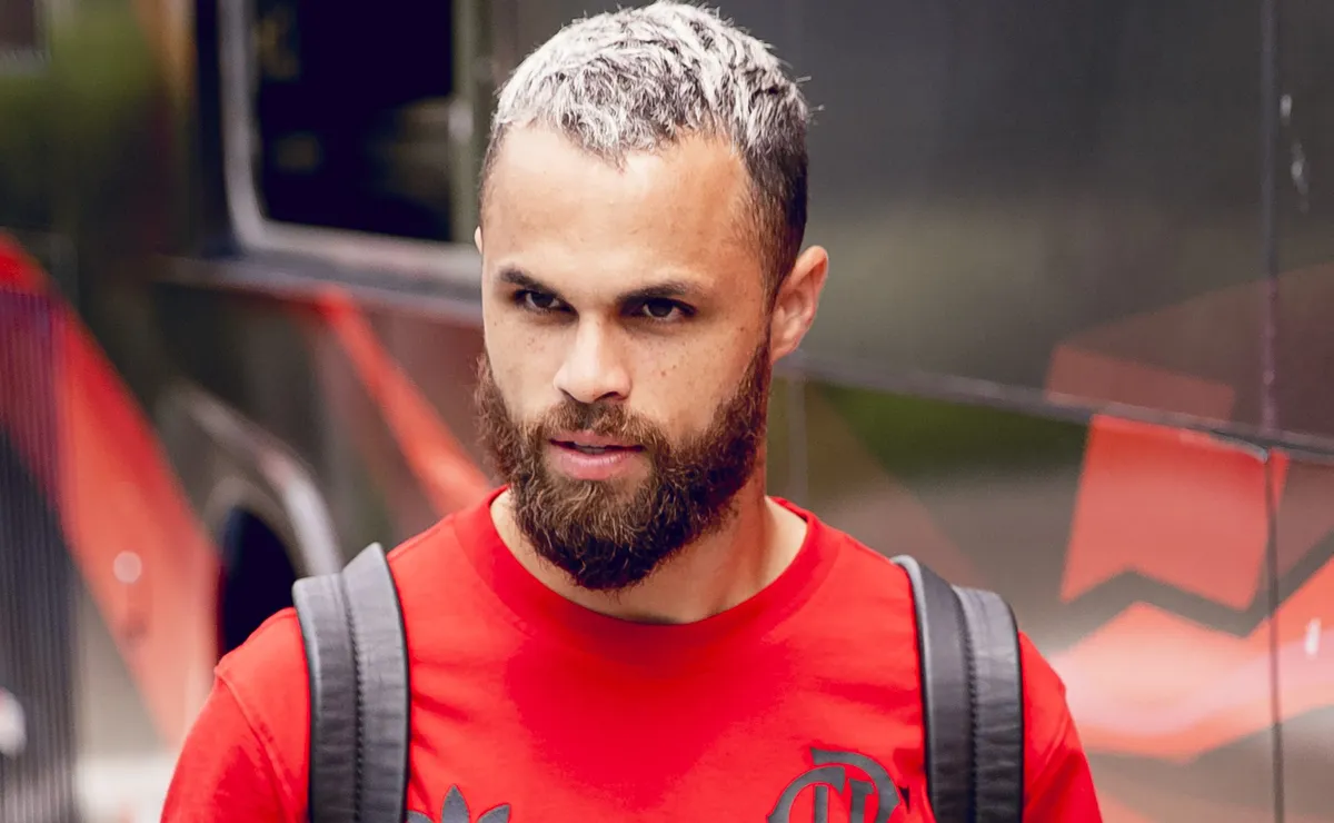 Corinthians pressiona Santos por Michael e aguarda movimento do Flamengo em negociação crucial