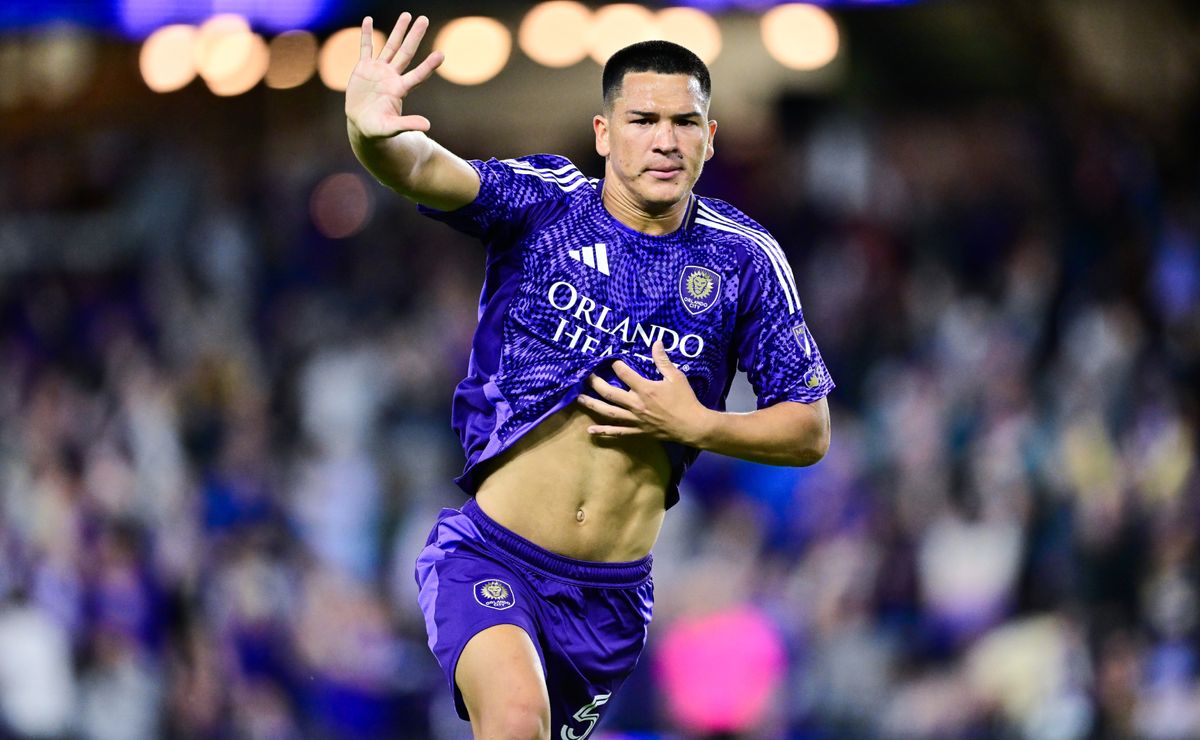 Grêmio prepara chapéu no Internacional e avalia apresentar proposta por César Araújo