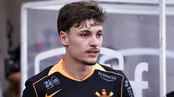 SP - SAO PAULO - 09/11/2025 - BRASILEIRO A 2025, CORINTHIANS X CEARA - Breno Bidon jogador do Corinthians durante entrada em campo para partida contra o Ceara no estadio Arena Corinthians pelo campeonato Brasileiro A 2025. Foto: Fabio Giannelli/AGIF