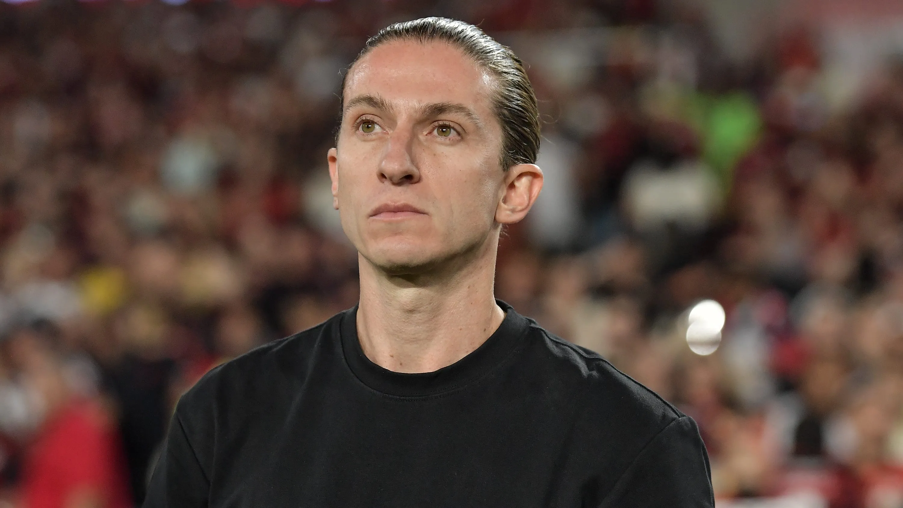 RJ – RIO DE JANEIRO – 09/11/2025 – BRASILEIRO A 2025, FLAMENGO X SANTOS – Filipe Luis tecnico do Flamengo durante partida contra o Santos no estadio Maracana pelo campeonato Brasileiro A 2025. Foto: Thiago Ribeiro/AGIF