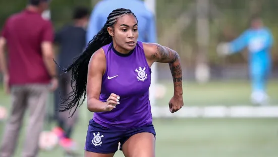 Jogadora do Corinthians durante treinamento no CT