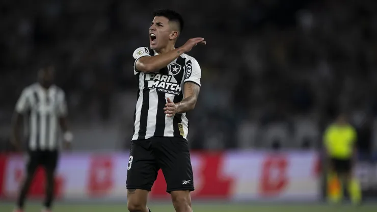 Botafogo esbarra na MLS e tenta acordo para encerrar transfer ban por Almada — Foto Jorge RodriguesAGIF