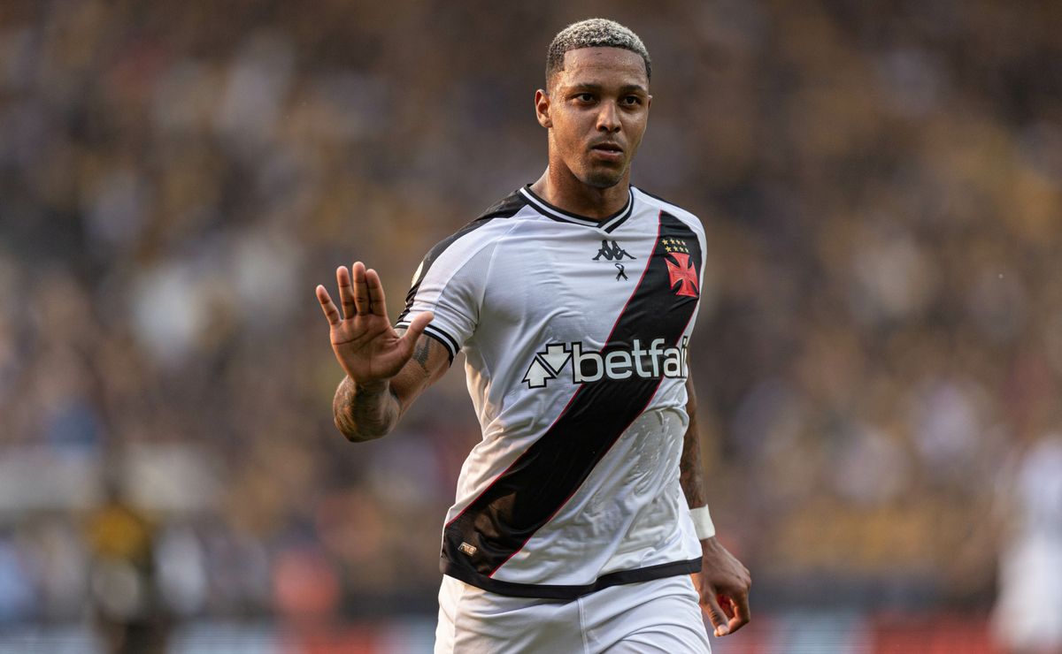 Negociação entre Vasco e Vitória por David trava; futuro do atacante segue indefinido