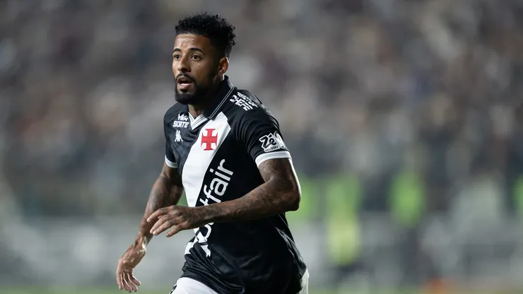 Paulinho se despediu do Vasco. Foto: Jorge Rodrigues/AGIF