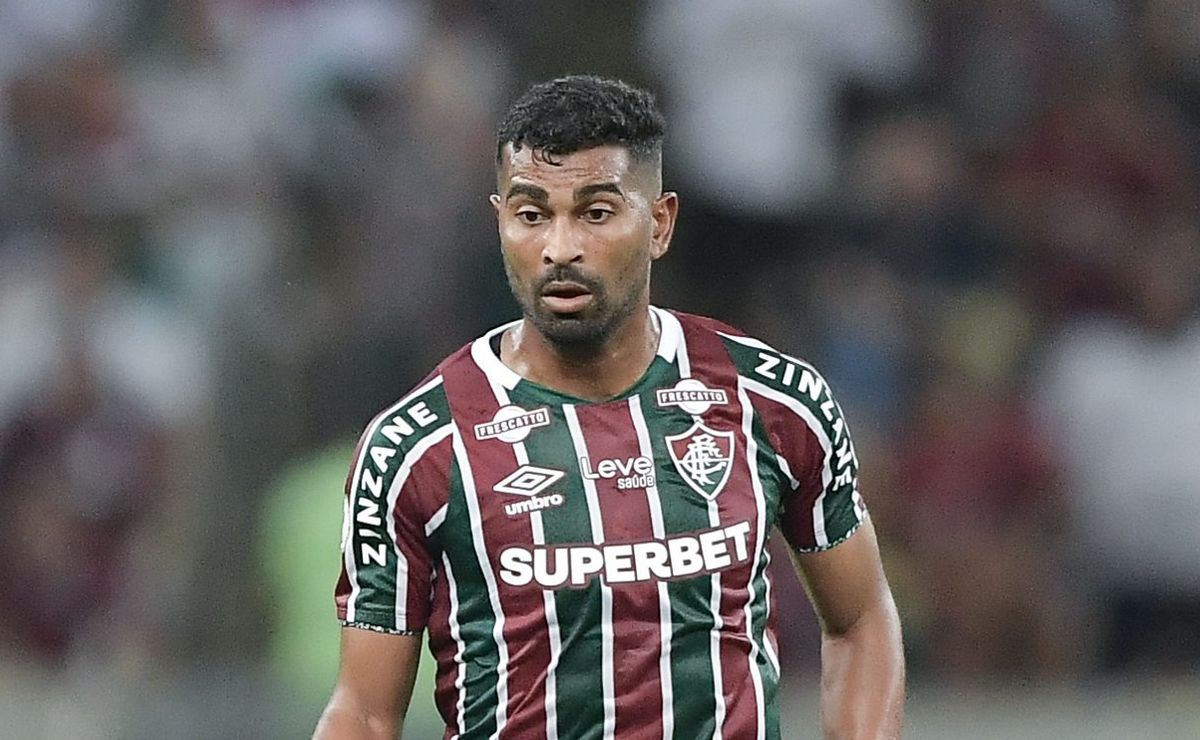 Thiago Santos tem seu futuro definido no Fluminense, e é o mais novo jogador do Coritiba