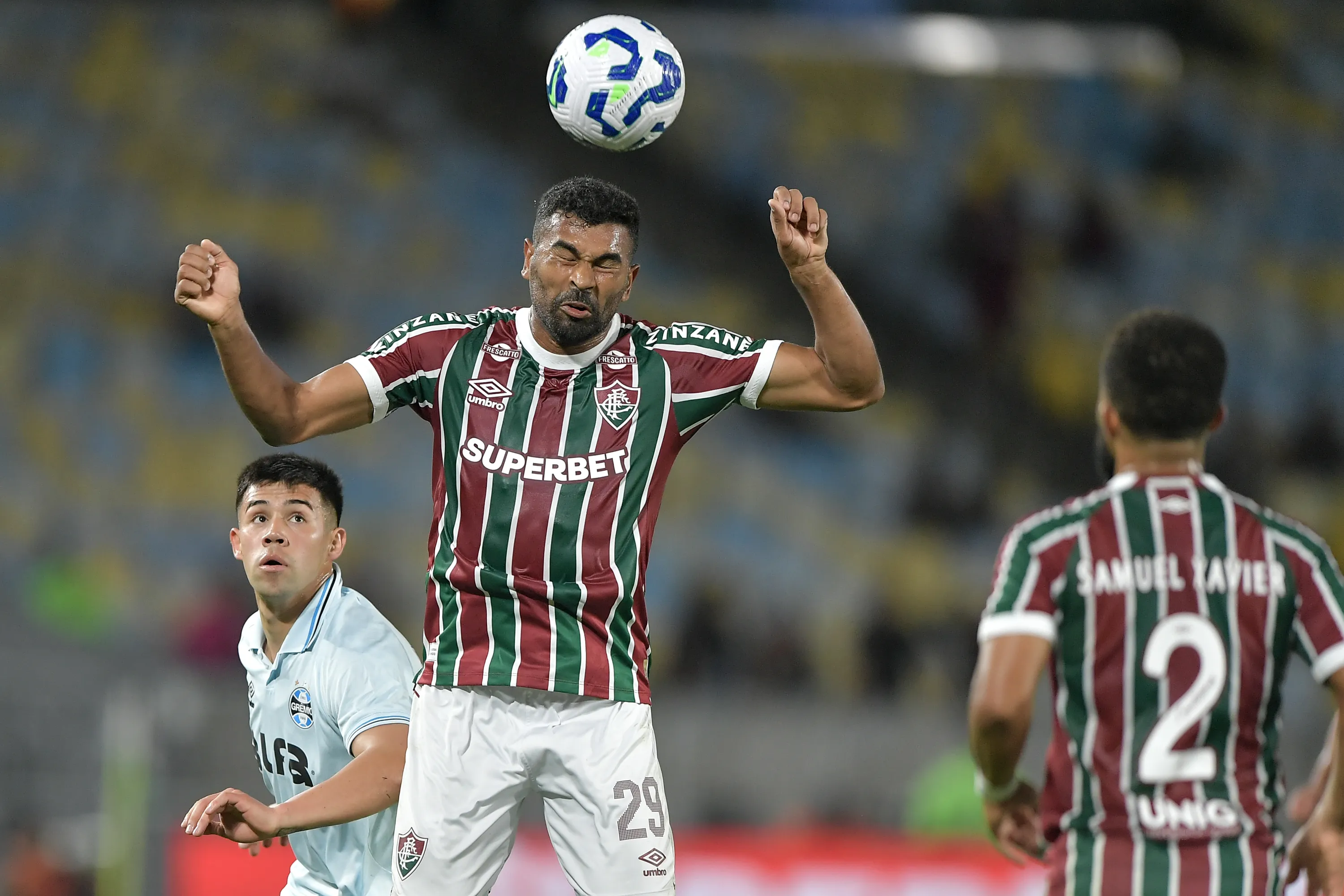 Thiago Santos jogador do Fluminense durante partida contra o Gremio no estadio Maracana pelo campeonato Brasileiro A 2025. Foto: Thiago Ribeiro/AGIF