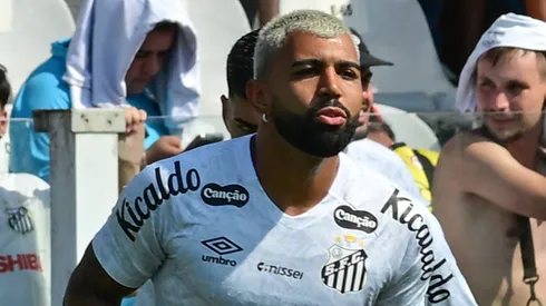 Gabigol é o centro das atenções na estreia do Santos no Campeonato Paulista
