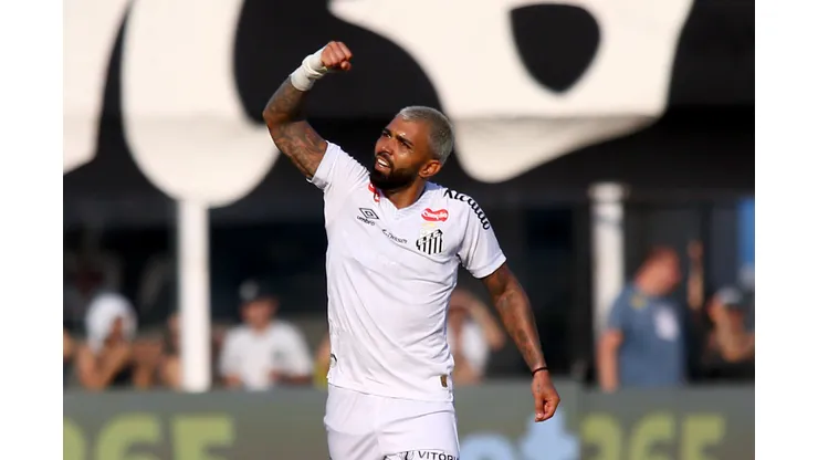Gabigol comemora o gol no retorno ao Santos. Foto: Mauricio De Souza/AGIF