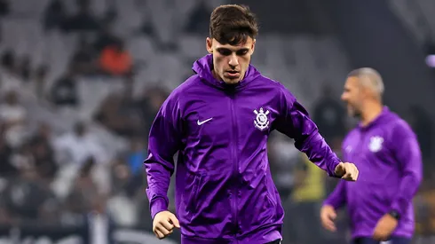 Breno Bidon jogador do Corinthians durante aquecimento antes da partida contra o Novorizontino. Foto: Fabio Giannelli/AGIF
