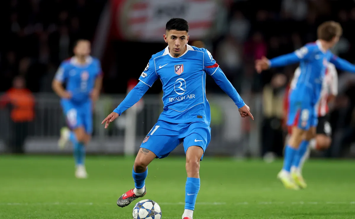 Flamengo consulta Thiago Almada e monitora chance de retorno ao Brasil