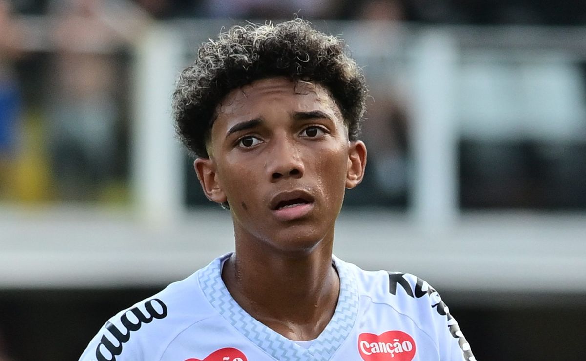 Vojvoda detalha motivo por ter colocado Caballero ao invés de Robinho Jr no primeiro tempo: “Compreendo”