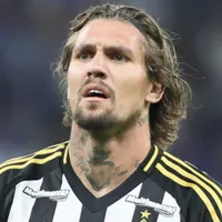 Lyanco se manifesta após protesto da torcida, mas apaga post